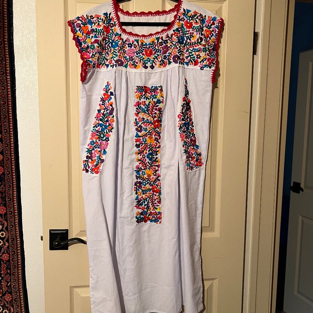 NWOT Mexican Traditional style Dress